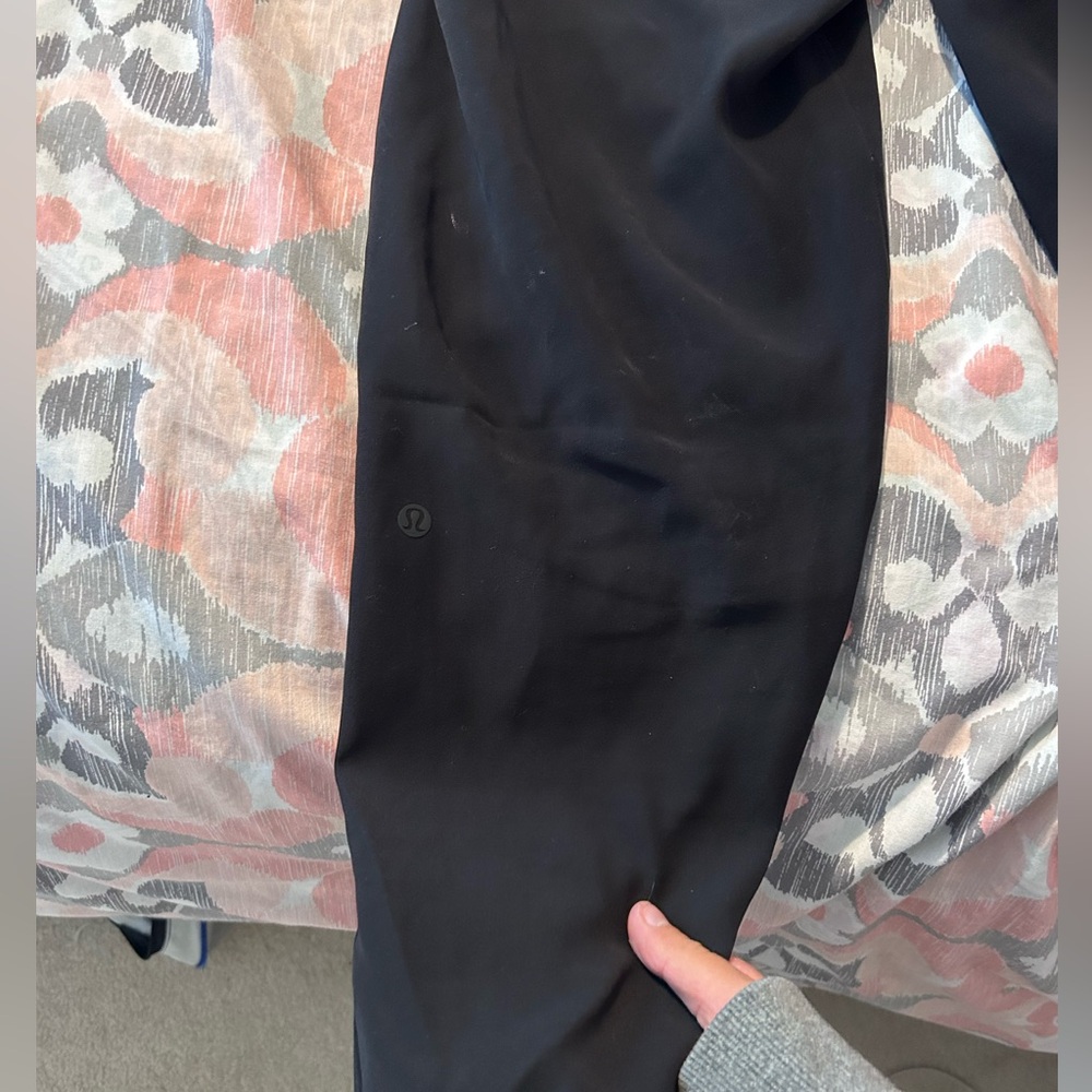 Lululemon black joggers size 10